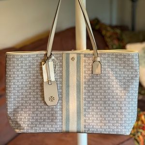 Tory Burch pocketbook